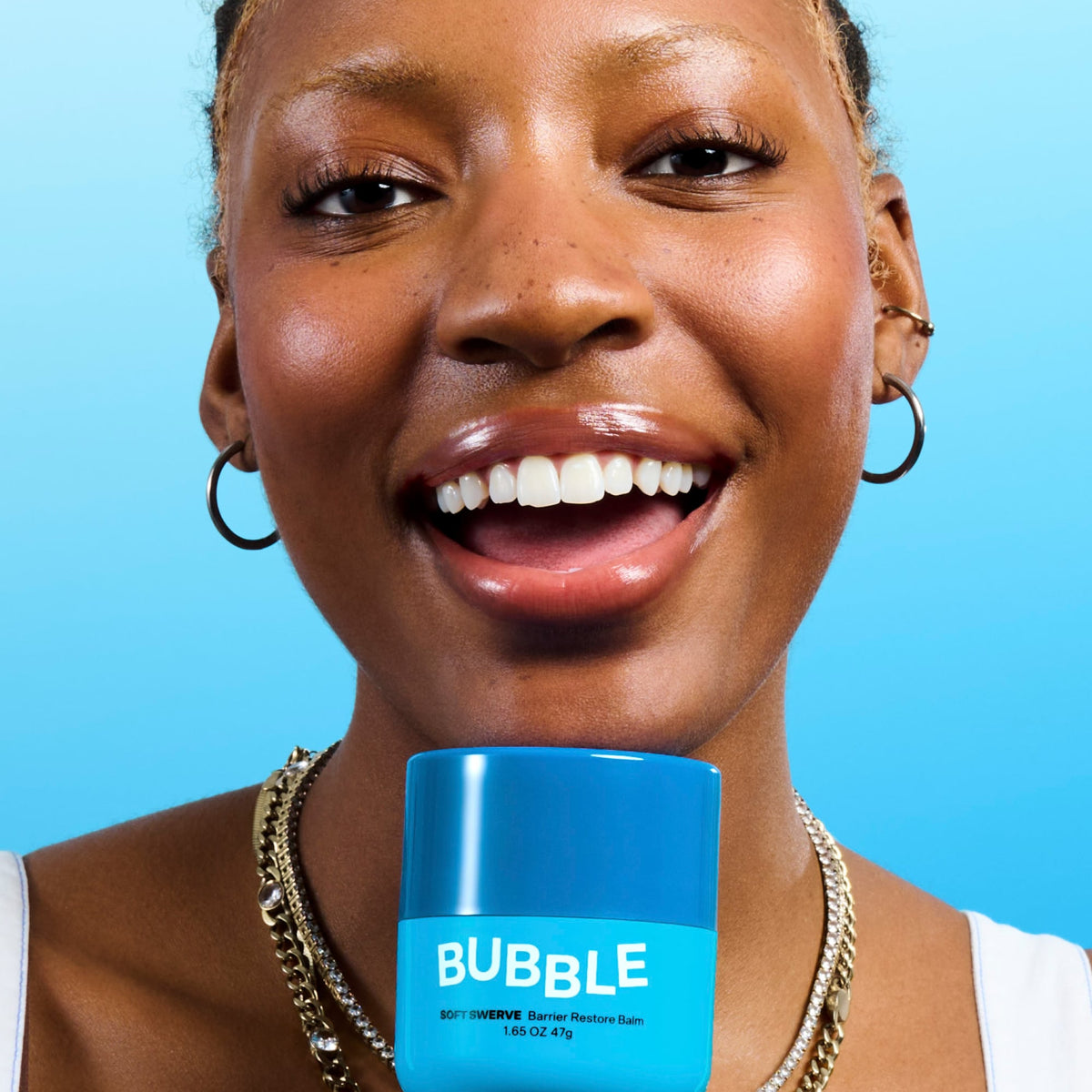 Gentle Acne-Friendly Skincare for Teens and Sensitive Skin: Barrier-Safe Moisturizers That Actually Work
